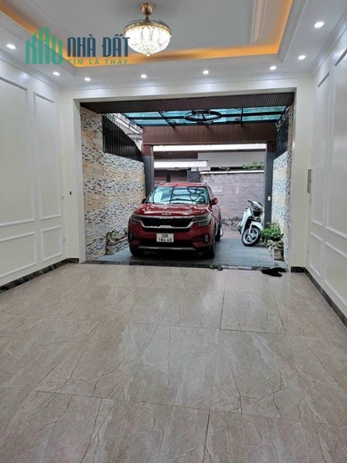 Nhà đẹp Ngọc Lâm- Long Biên, 85m x 5tầng, gara, thang máy, kinh doanh