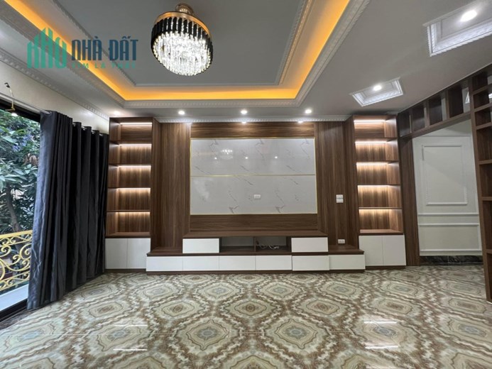 Nhà đẹp Ngọc Lâm- Long Biên, 85m x 5tầng, gara, thang máy, kinh doanh