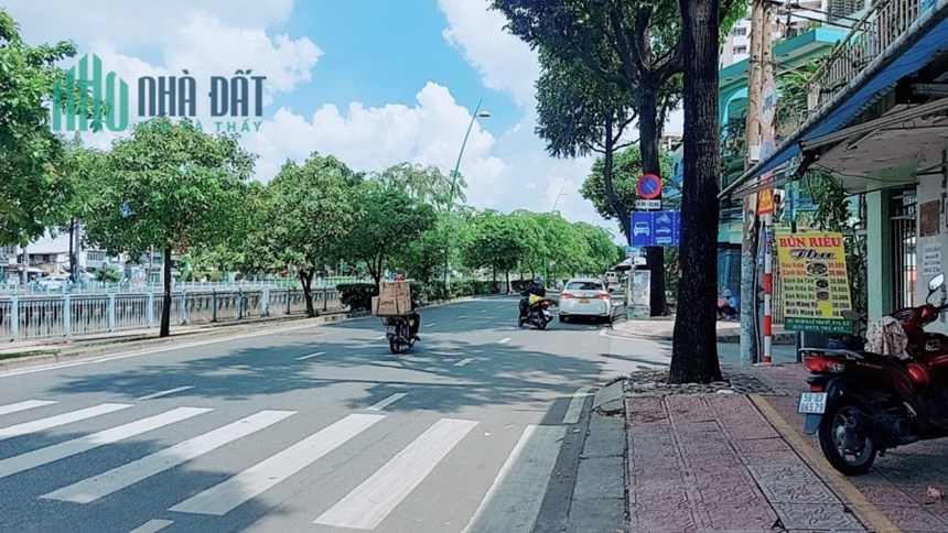 Hiếm Bán Nhà Mặt Tiền Hoàng Sa - 44m2 - 5 tầng BTCT
