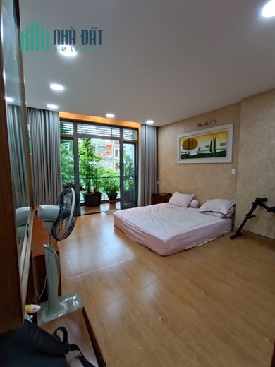 Hiếm Bán Nhà Mặt Tiền Hoàng Sa - 44m2 - 5 tầng BTCT