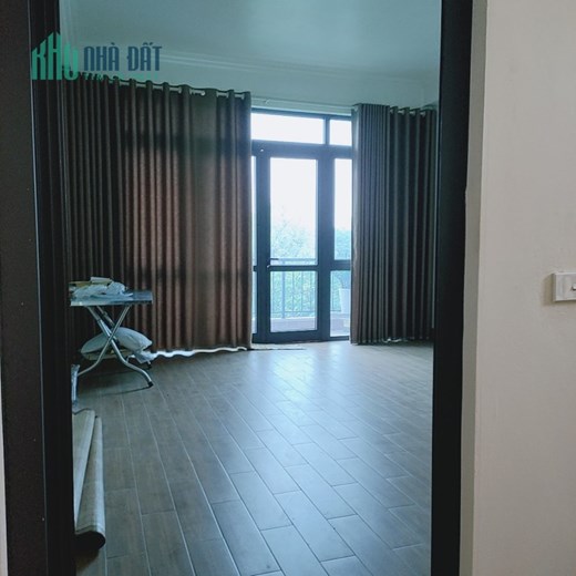 Bán căn nhà 85m2 phố Nghi Tàm, Tây Hồ Chủ tự xây 11 phòng ngủ 10m Ô tô dừng đỗ 8.5 Tỷ