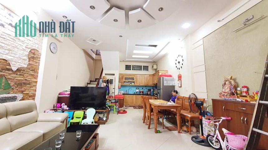 Bán nhà Nguyễn Khuyến, Hà Đông, nhà ngay cạnh phố, 37m2, 6.55 tỷ