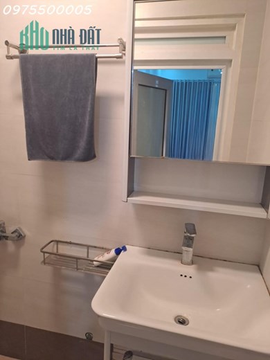 Cho thuê nhà Đội Cấn, Ba Đình 40m2, 5T, MT4m, Ô TÔ, VỈA HÈ, KINH DOANH.