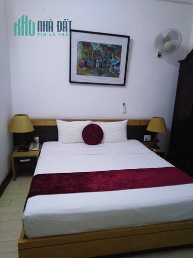 BÁN NHÀ MẶT PHỐ HÀNG HÀNH, Hoàn Kiếm, oto, KD, vỉa hè rộng, 60m2, 69.9 tỷ, hung1st