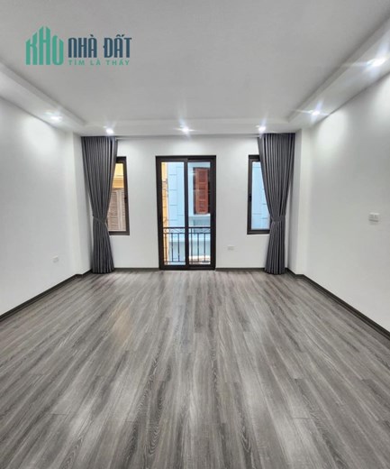 PHÂN LÔ, Ô TÔ, NỘI THẤT VIP CÁCH PHỐ CHÙA BỘC 10M, DT30m2 x 5t, MT4m, chỉ Nhỉnh 4 tỷ