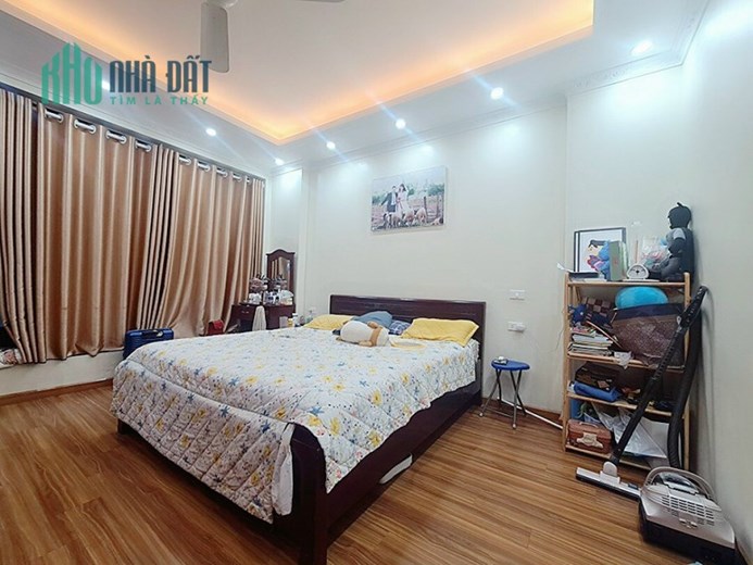 Bán nhà Xuân La lô góc, otô, ô chờ thang máy 58m 5 tầng 6.9 tỷ