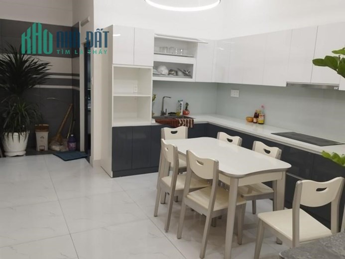 Gấp bán nhà đường Lê Quang Định Quận Bình Thạnh ,75m2 chỉ nhỉnh 4Tỷ .