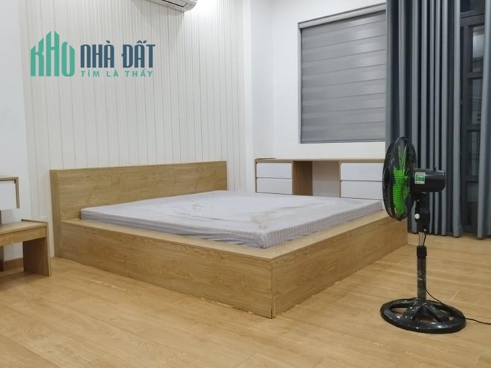 Gấp bán nhà đường Lê Quang Định Quận Bình Thạnh ,75m2 chỉ nhỉnh 4Tỷ .