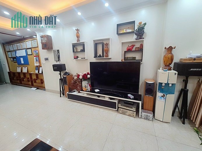 Bán nhà Xuân La lô góc, otô, ô chờ thang máy 56m 5 tầng 6.9 tỷ
