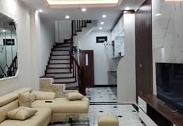 Bán nhà ngõ 530 phố Thụy Khuê,Tây Hồ dt 35 m2 x 5 t mới tinh cách phố 50 m giá bán 4,8 tỷ