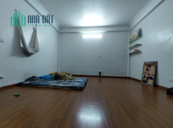 Bán nhà phố Bạch Đằng gần ô tô tặng nội thất  43m 5 tầng MT 4.5m Chỉ 2,7 tỷ.