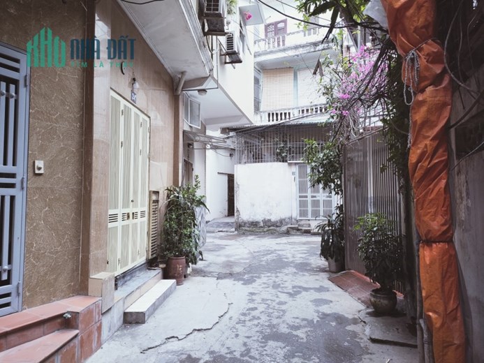 Bán nhà phố Bạch Đằng gần ô tô tặng nội thất  43m 5 tầng MT 4.5m Chỉ 2,7 tỷ.