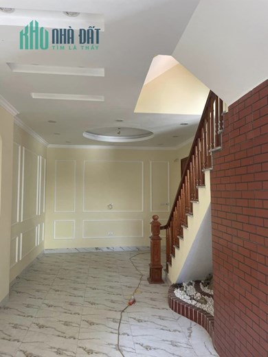 BÁN GẤP NHÀ ĐẸP DÂN XÂY LƯU XÁ ĐỨC GIANG NGÕ NÔNG RỘNG RẺ 43M 2.1 TỶ
