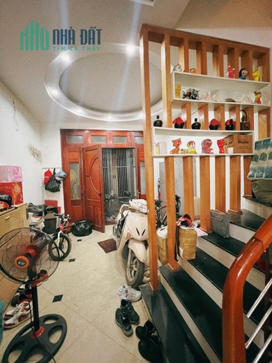 "Căn nhà Độc quyền - Nguyễn Chánh -  42m2, xây dựng tâm huyết, vị trí VIP, ngõ nông thoáng!"