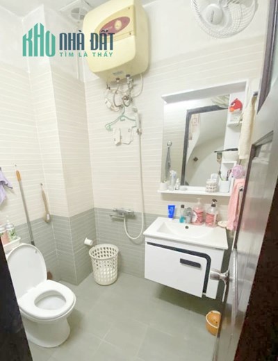 Bán nhà Hoàng Cầu 50m Gần hồ Ô tô đỗ cửa Giá mềm oặt