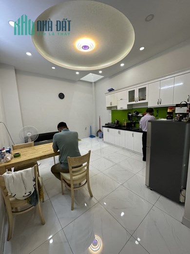 Chính chủ cho thuê nhà mặt tiền kinh doanh Thích Quảng Đức P5 quận Phú Nhuận