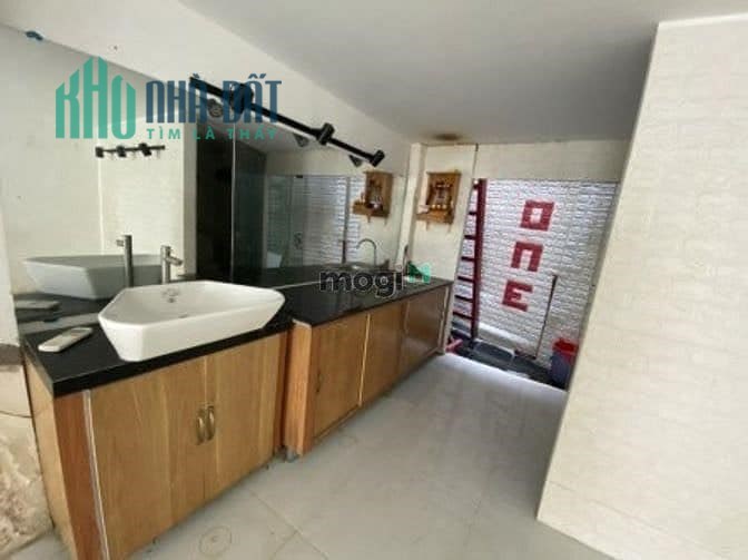 3,1 tỷ bán nhà hẻm thông Lê Cơ, 40m2 - 2T, đang tho thuê 6,5tr/th.