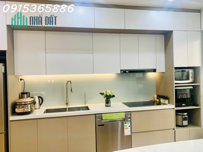 Chính chủ chuyển xuống liền kề nên cần bán căn hộ full nội thất xịn tòa CT1a Nam Đô, Trương Định