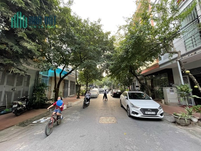 Cần cho thuê nhà 5 tầng , thông sàn tại La Khê - Quang Trung