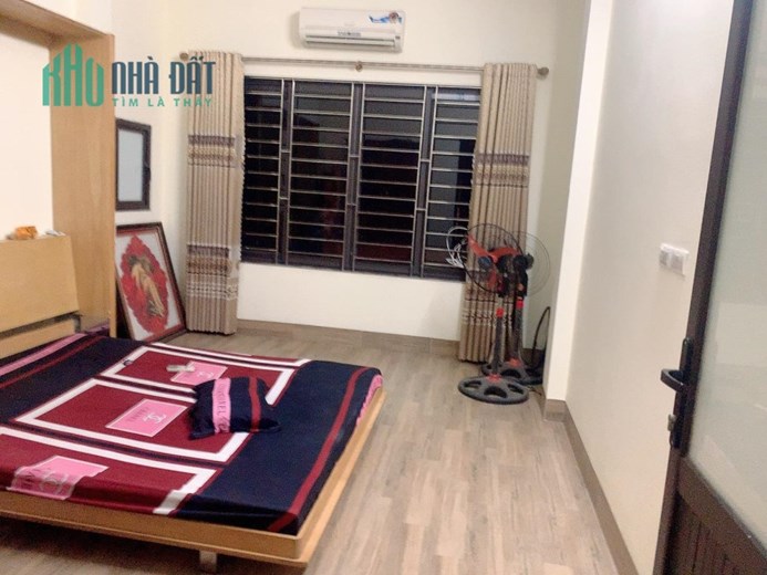 Bán nhà Cầu Giấy, Phố Trần Duy Hưng ,60m2, 5 tầng ,mặt tiền 4,5m,ô tô tránh, giá  11 tỷ
