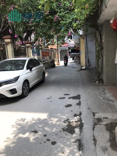 Cần bán gấp Nhà Mễ Trì Thượng 40m2, 4 Tầng,3.6m. Giá rẻ như hạt dẻ ( có thương lượng).
