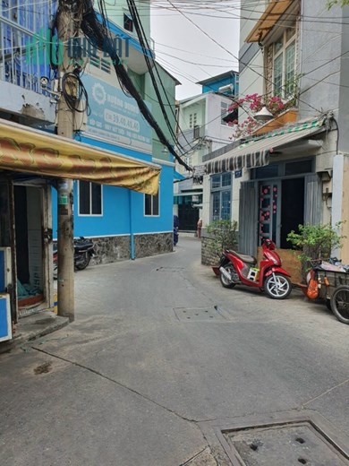 Bán NHÀ RẺ Đẹp Tôn Đản Ngang 4 nở hậu tài lộc 6mx 14 m- 3 tấm Giảm 2,5 tỷ