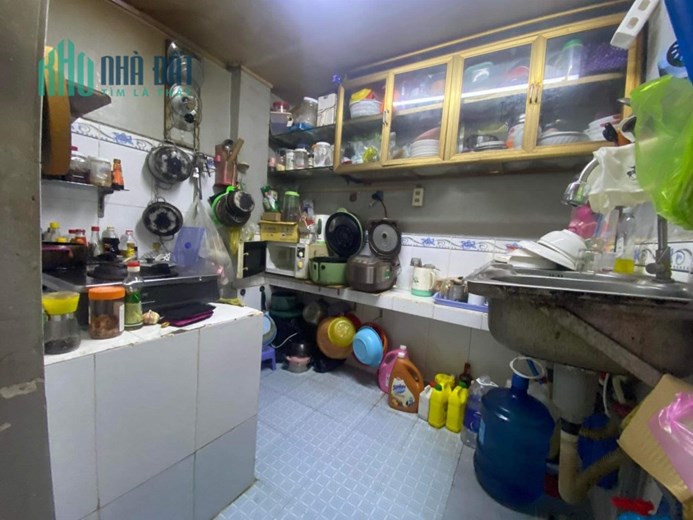 Bán nhà mặt tiền đường Lý Thánh Tông, Tân Phú, 3 tầng 26m2, chỉ 3.38 tỷ TL