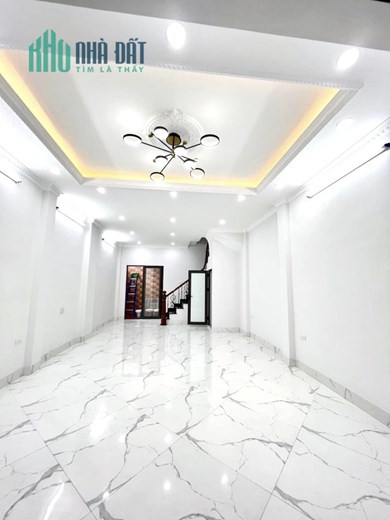Bán nhà Lĩnh Nam - Hoàng mai  nhà mới xây 48m2*5 Tầng giá 4.39 Tỷ