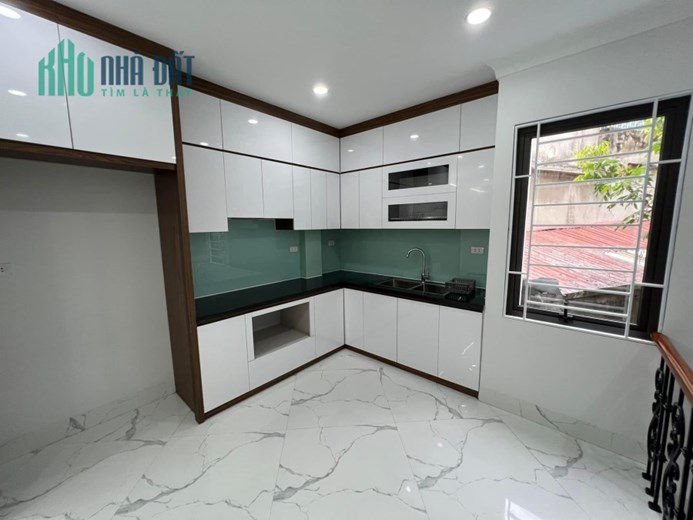 Bán nhà Lĩnh Nam - Hoàng mai  nhà mới xây 48m2*5 Tầng giá 4.39 Tỷ