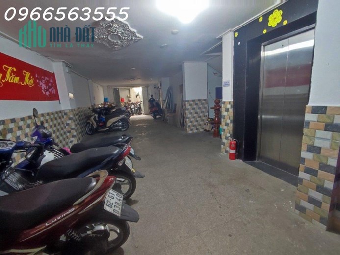 BÁN CĂN HỘ DICH VỤ - MẶT TIỀN TRẦN XUÂN SOẠN - 45 PHÒNG - THANG MÁY - DTSD 780M2- GIÁ BÁN 28 TỶ TL