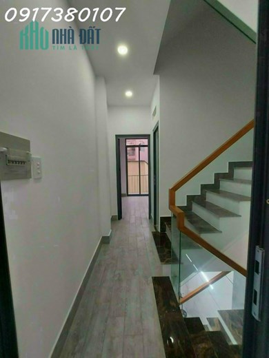Bán nhà đường Lãnh Binh Thăng p13 quận 11.được xây mới 5 tầng đã hoàn công hoa hồng anh chị giới
