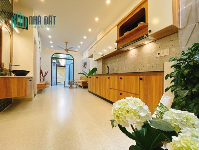 BÁN NHÀ 3 TẦNG, TRUNG TÂM  HẢI CHÂU,  KIỆT 27 NGÔ GIA TỰ, 136 M2.