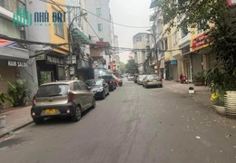 biệt thự 3 tầng cũ Đại Cồ Việt-Hai Bà Trưng, 200m, mặt tiền 12m, ôtô tránh, full thổ cư