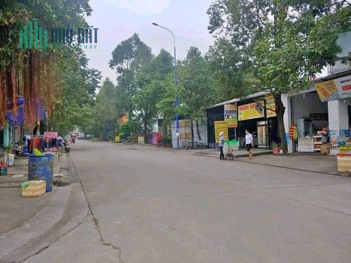 BÁN LỖ 100TR mảnh đất 963m2 thổ cư, Giá 290TR/Lô vị trí ngay Chợ, sát QL13