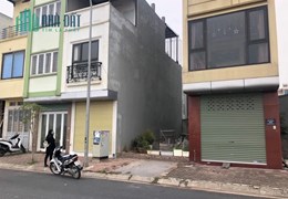 Chính chủ cần bán:
Đất tái định cư Giang Biên- Long Biên