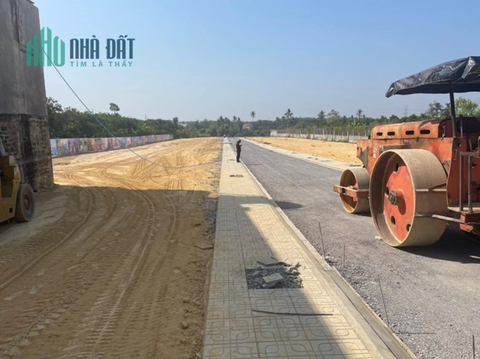 Kẹt tiền bán gấp lô đất 2 mặt tiền Đồng Nai, khu dân cư đông đúc, sổ hồng riêng, giá rẻ 960tr hỡ