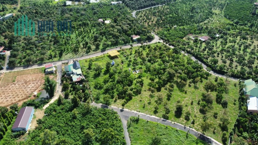 Lô đất Ở ngay Uỷ ban xã Tân Lạc - Bảo Lâm, gần  bưu điện xã tân lạc, sổ sẵn công chứng trong ngày.