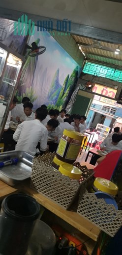 Quận Tân Bình ,HOT HOT  SANG QUÁN CƠM GẦN KHU SÂN BAY BÁN NGÀY HƠN 150 XUÂT , LƯỢNG KHÁCH DOANH THU