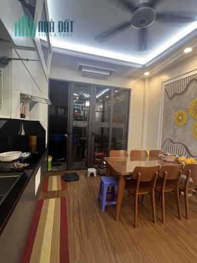 Bán căn nhà 76m2 phố Âu Cơ, Tây Hồ Ngõ 2 Ô tô thông Vỉa hè rộng Kinh doanh đỉnh cao 9.4 Tỷ