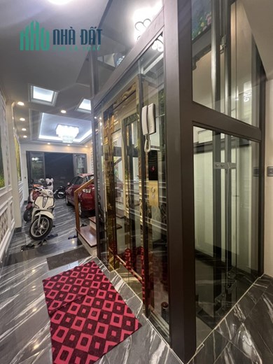 Bán ngôi nhà 77m2 phố Âu Cơ, Tây Hồ Ô tô 7 chỗ tránh Vỉa hè Kinh doanh tốt 9.2 Tỷ