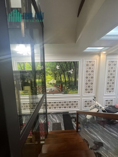 Bán ngôi nhà 77m2 phố Âu Cơ, Tây Hồ Ô tô 7 chỗ tránh Vỉa hè Kinh doanh tốt 9.2 Tỷ