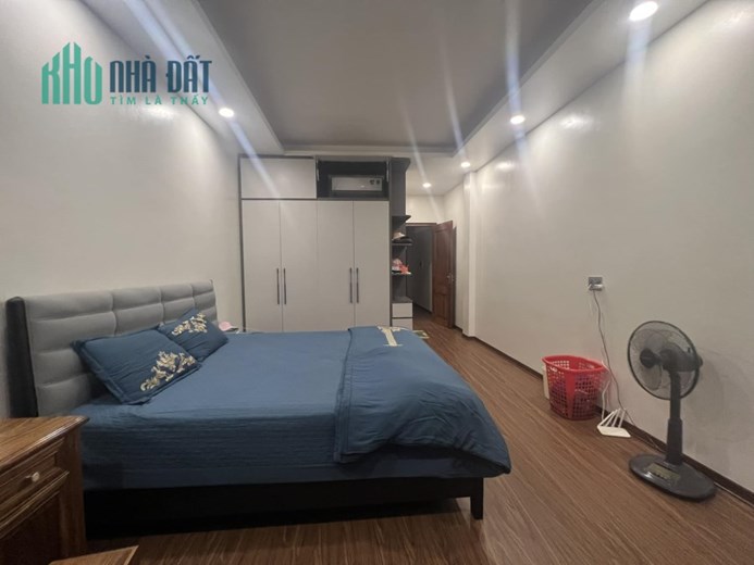 Bán nhà 77m2 phố Âu Cơ, Tây Hồ Gara Ô tô tránh Mặt tiền rộng Kinh doanh đắc địa 9.5 Tỷ