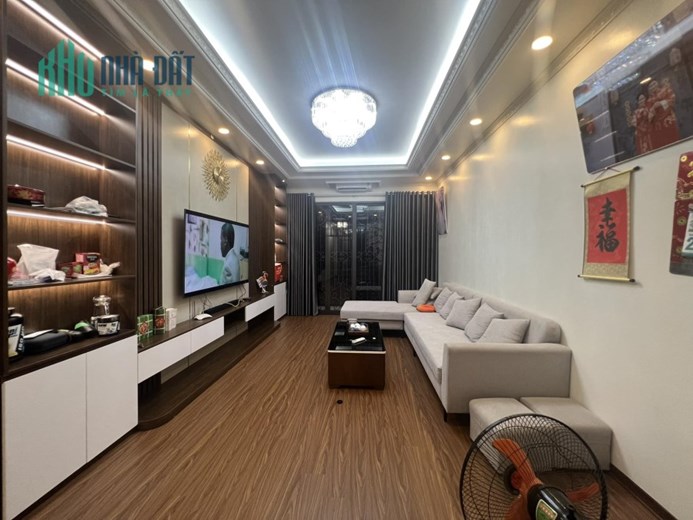Bán nhà 77m2 phố Âu Cơ, Tây Hồ Gara Ô tô tránh Mặt tiền rộng Kinh doanh đắc địa 9.5 Tỷ