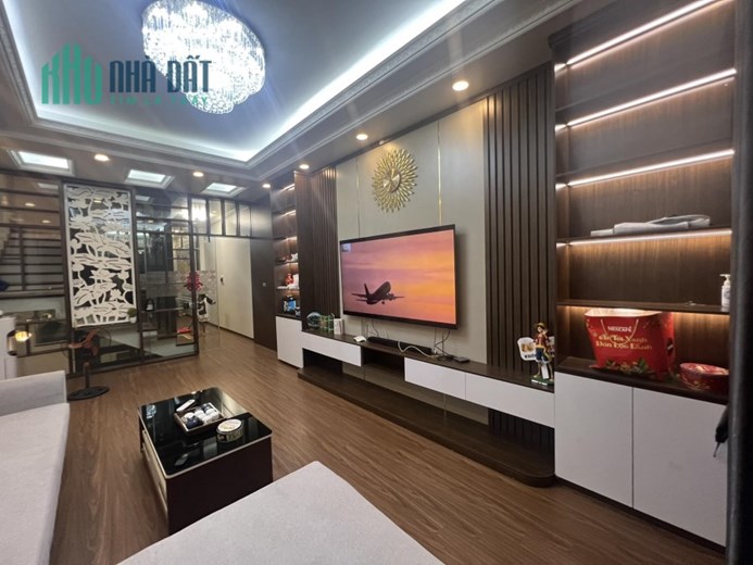 Bán ngôi nhà 76m2 phố Âu Cơ, Tây Hồ Ô tô 7 chỗ tránh Thoáng vĩnh viễn Kinh doanh bất chấp 9.1 Tỷ