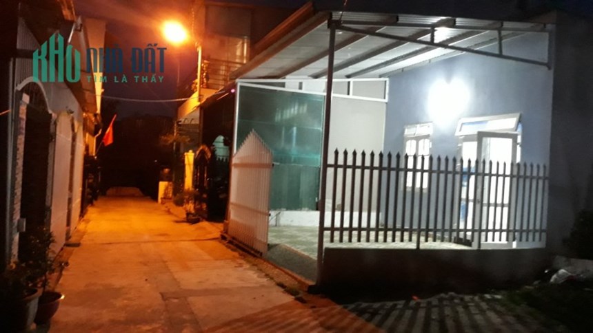 Cần bán gấp Nhà giá rẻ hẻm xe hơi đường Trương Văn Hoàn, Đà Lạt giá 2.45 tỷ
