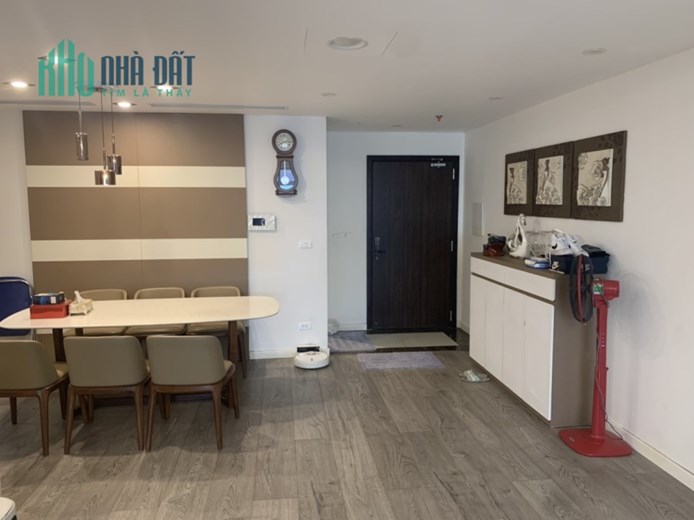 CHỦ NHÀ CHUYỂN NƠI Ở, CẦN CHUYỂN NHƯỢNG CĂN HỘ TẠI TÒA DISCOUVERY COMPLEX 302 CẦU GIẤY