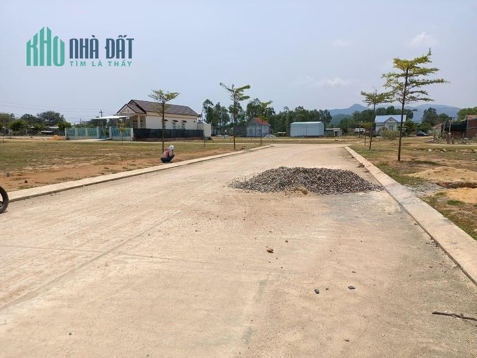 Cần bán gấp nhiều lô đất ở tân thanh-xã Cát Hải và xã Cát Khánh- huyện Phù Cát- tỉnh Bình Định