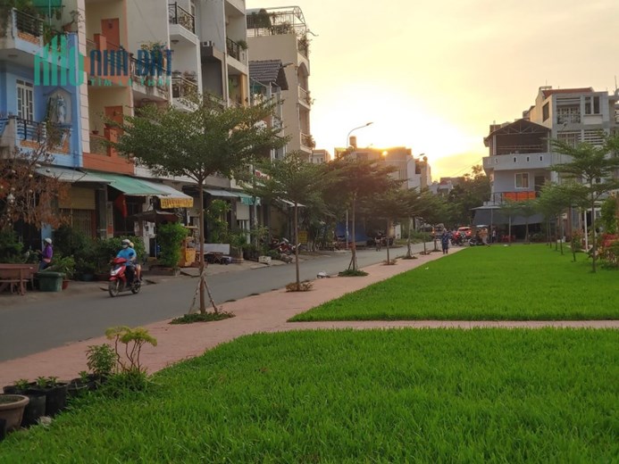 Những lô đất mặt tiền và đường 12m, Đặng Thuỳ Trâm - Bình Lợi P13 Bình Thạnh, ngay đại học Văn Lang