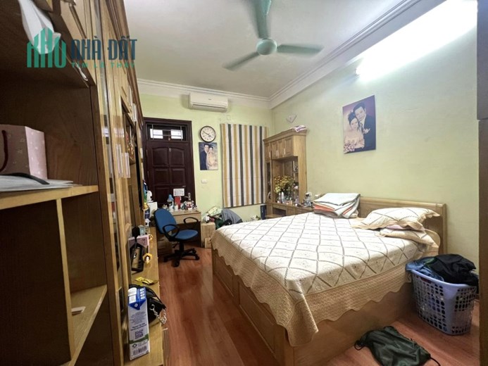 Nhà  phố 8-3 Hai Bà Trưng 81m2*5 Tầng giá 8.8 Tỷ