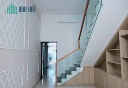 Bán nhà 2 tâng mới xây trung tâm phường Trường Thi